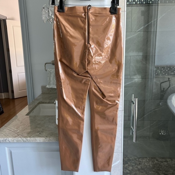 ALICE + OLIVIA MADDOX VEGAN LATEX LEGGING - Picture 9 of 16